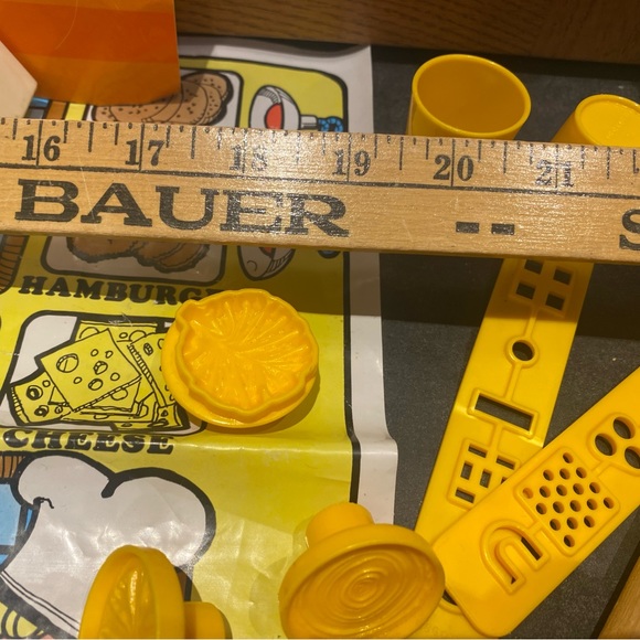 Vintage 1977 Burger King General Mills Play Doh Mat, Pieces, Pamplet - Picture 6 of 9